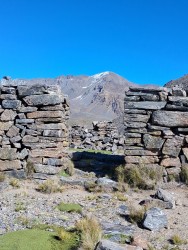(c) Asociaci�n Argentina de Monta�a (AMM)). La Ciudacita. 														
